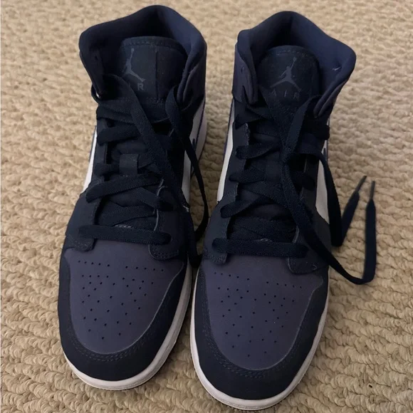Air Jordan 1 Mid GS ‘Sanded Purple’